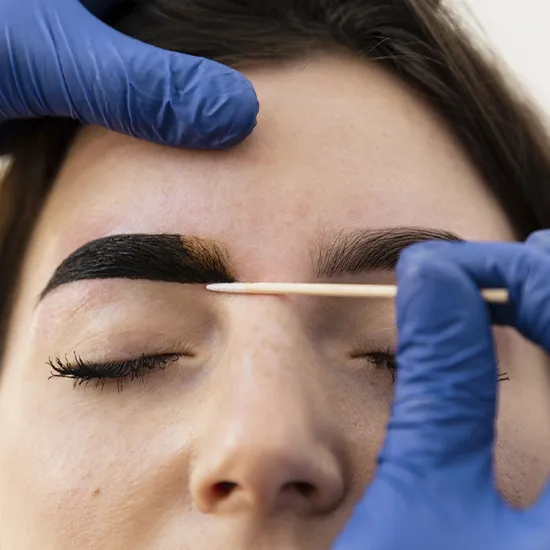 Laminado de Cejas henna MH Centro Médico Estético